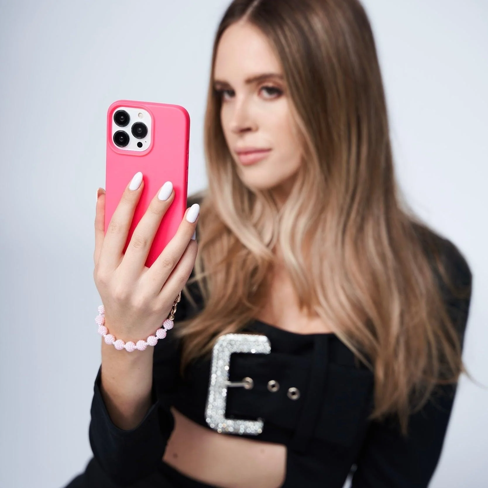 Berry Wristlet Bubblegum - Image 6