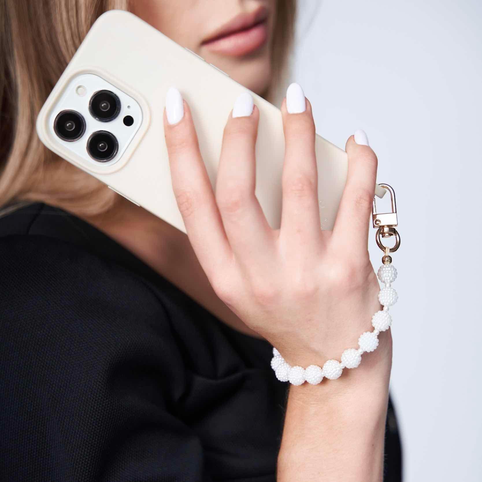 Berry Wristlet Ivory - Image 10