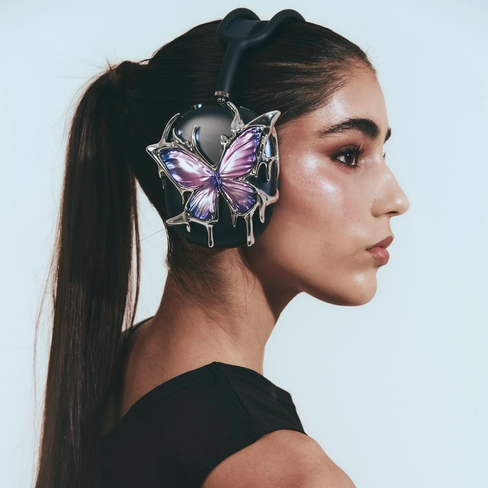 Butterfly Chrome AirPods Max Case - Image 3