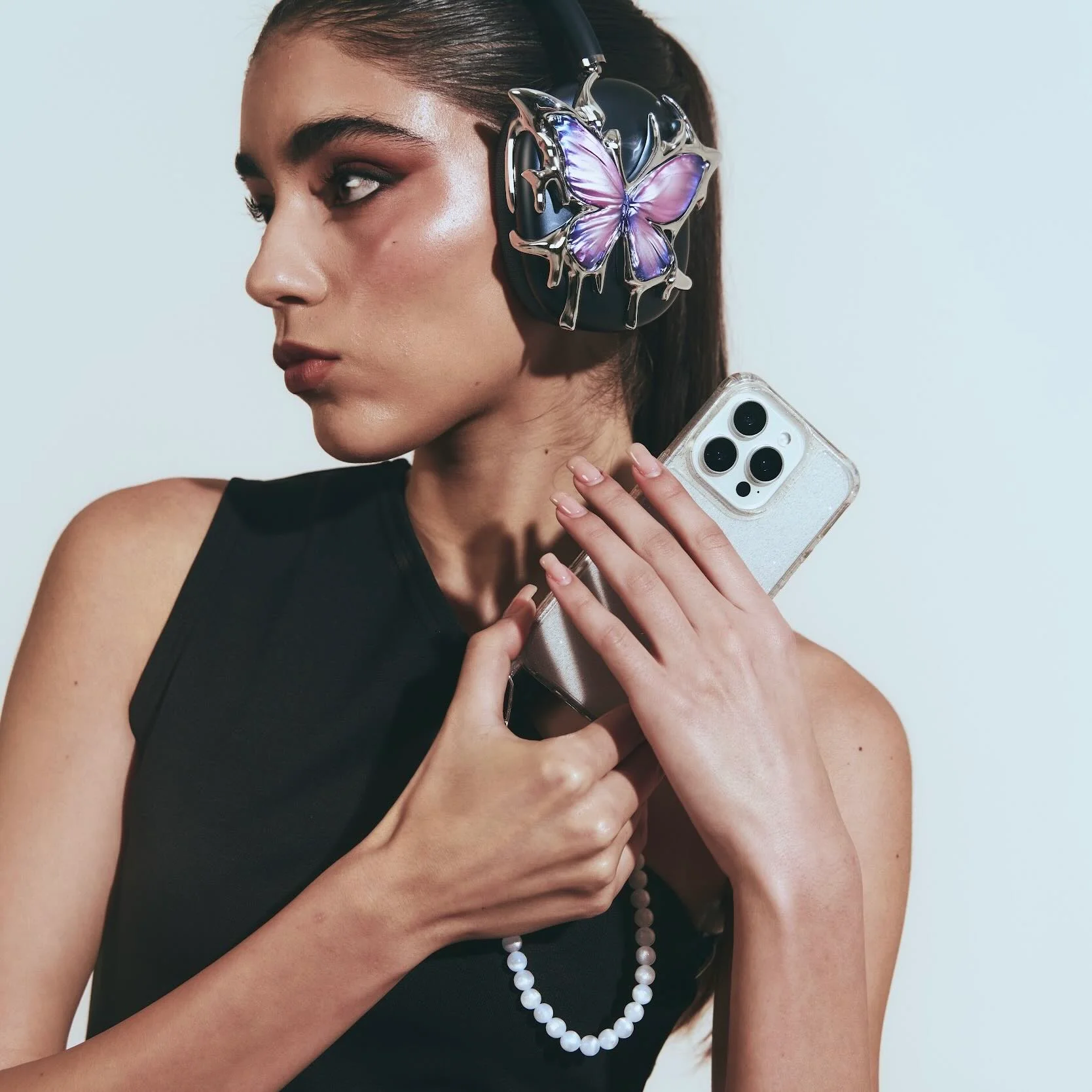 Butterfly Chrome AirPods Max Case - Image 4