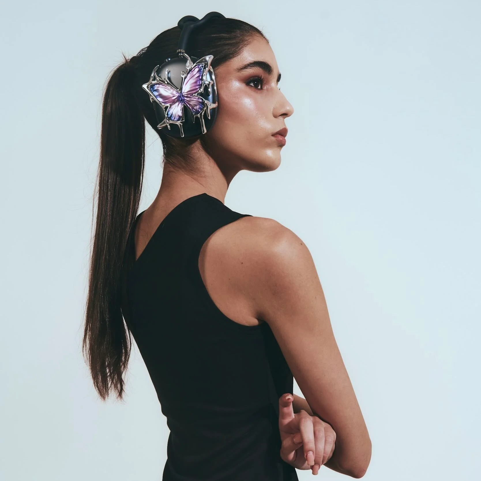 Butterfly Chrome AirPods Max Case - Image 6