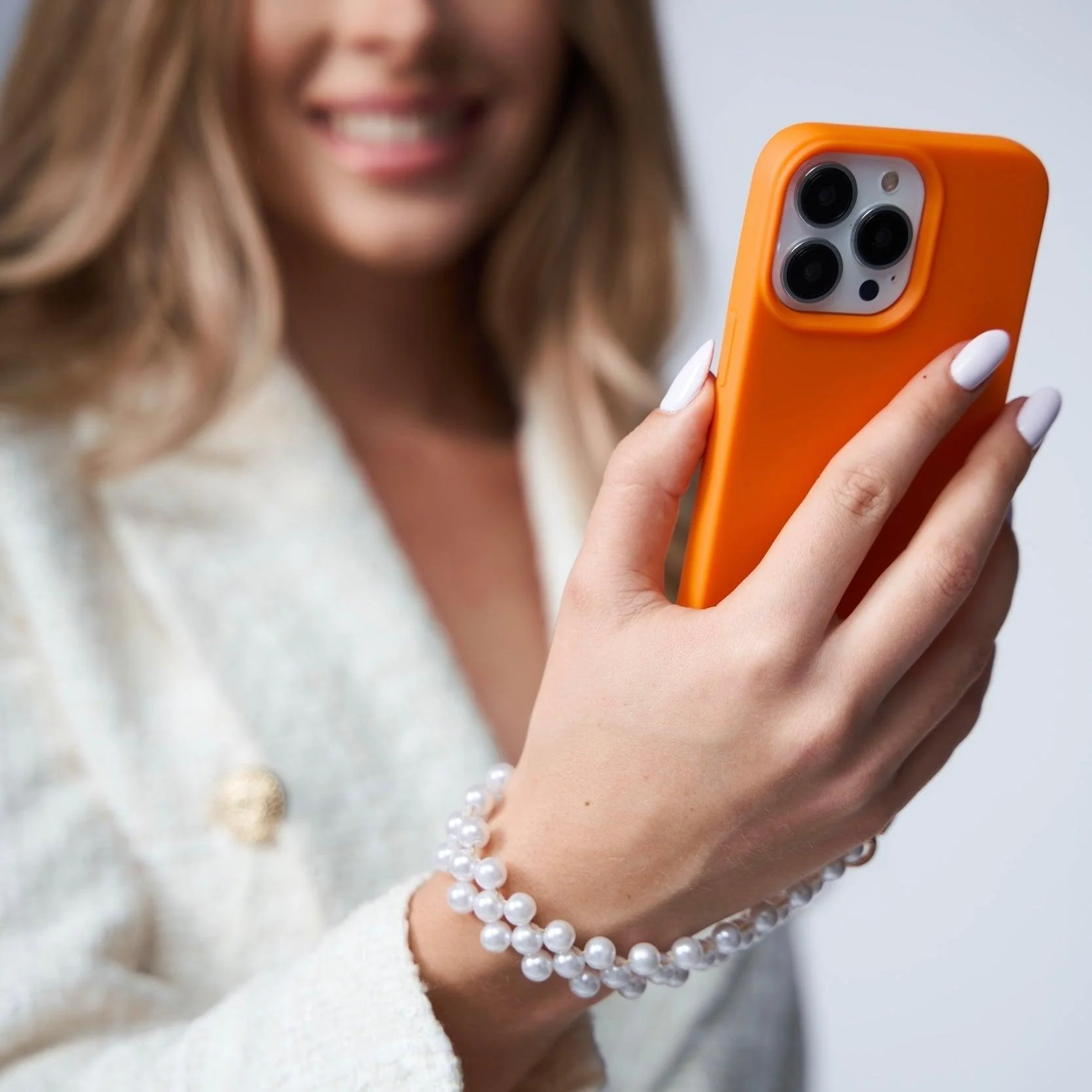 Chloe Pearl Wristlet - Image 6