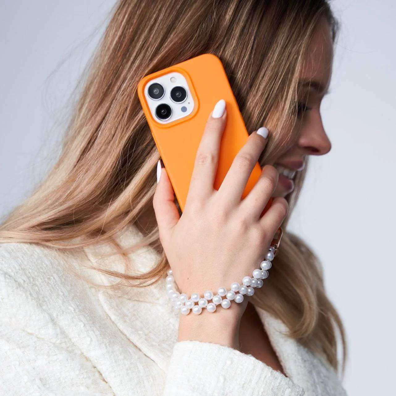 Chloe Pearl Wristlet - Image 8