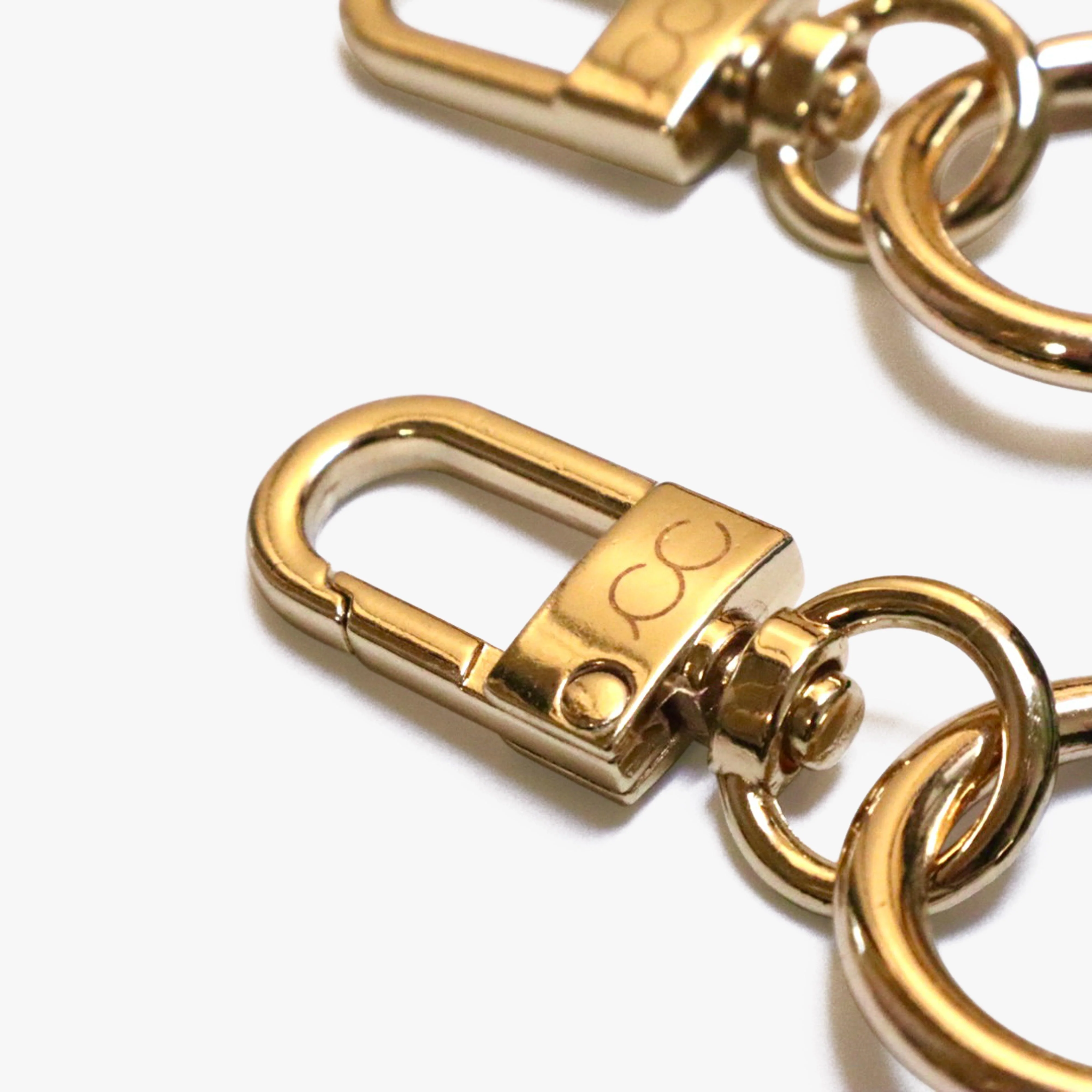 Matti Phone Chain Black - Image 4