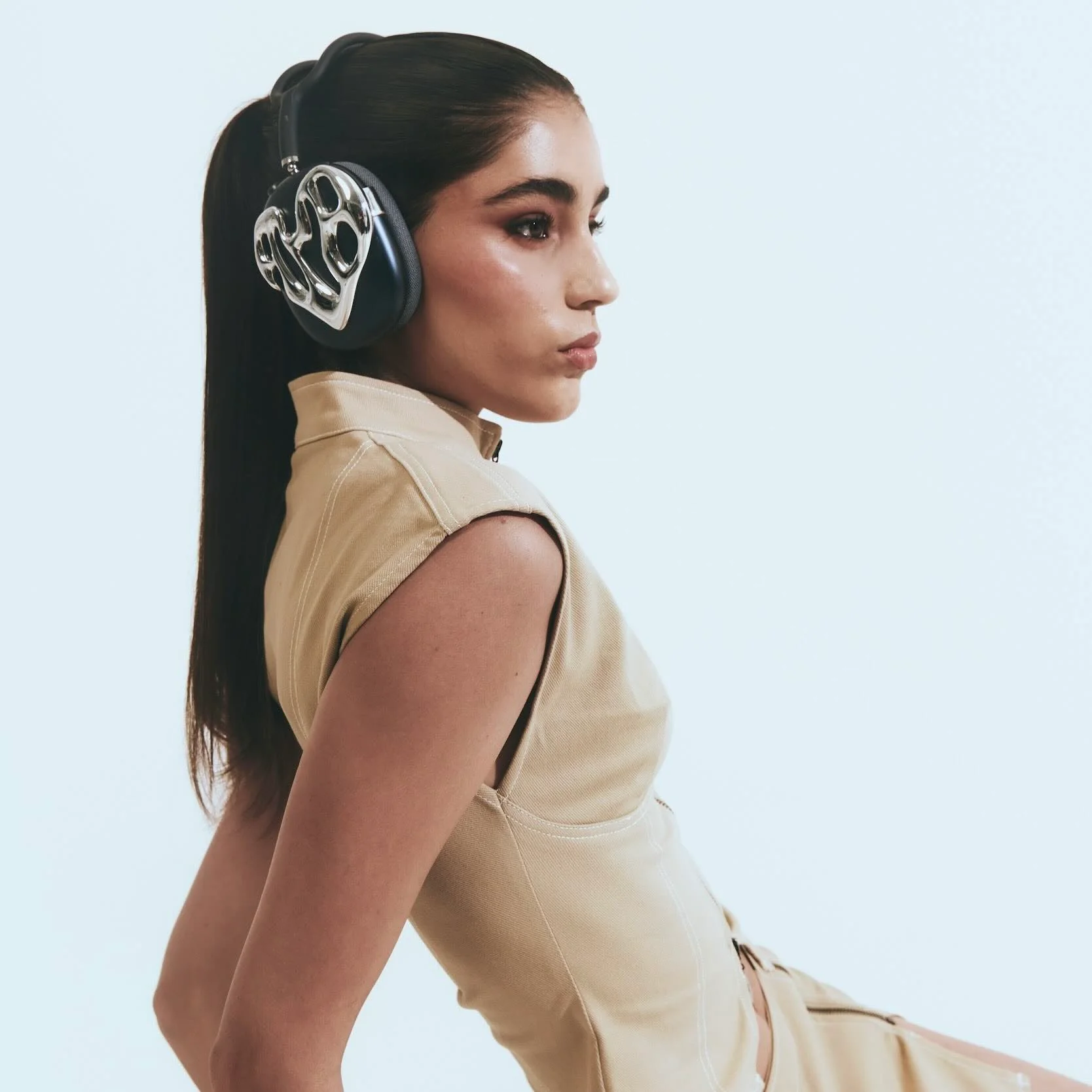 Nebula Chrome AirPods Max Case - Image 7