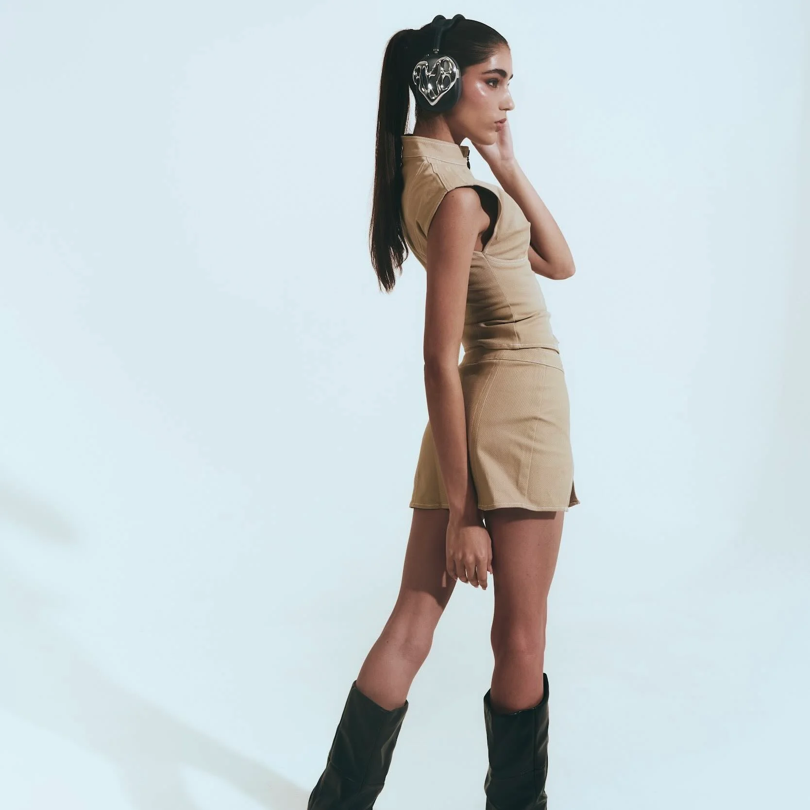 Nebula Chrome AirPods Max Case - Image 8