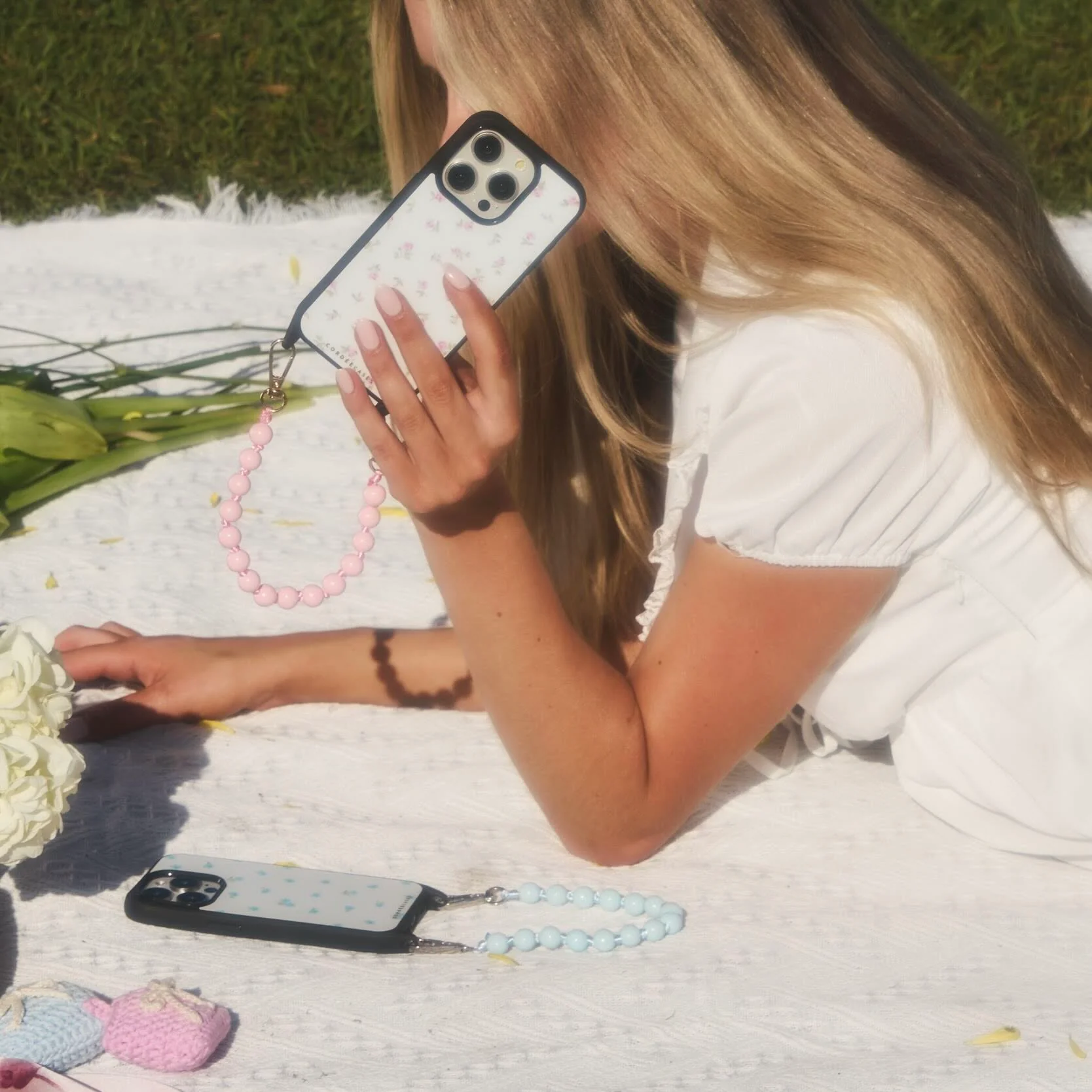 Peony Picnic Phone Wristlet Set Blush - Image 3